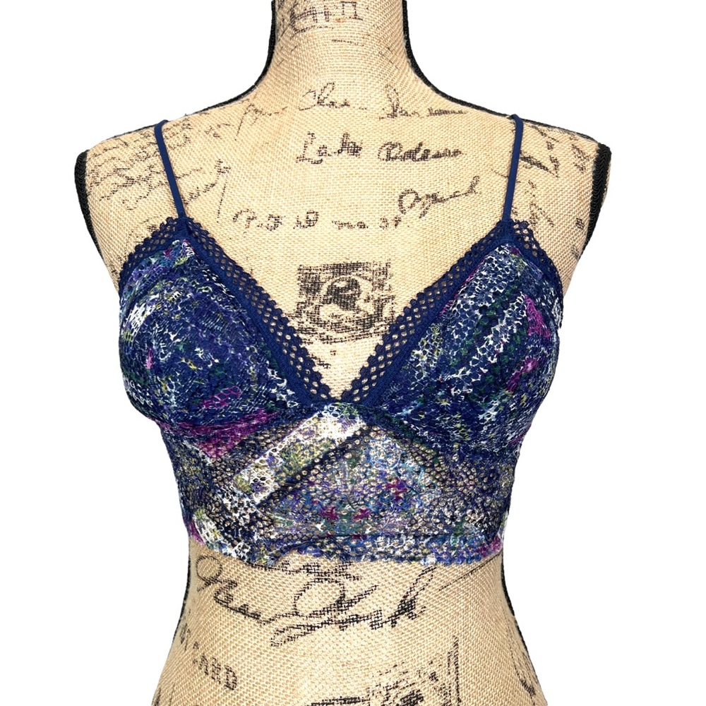 Victoria's Secret Brushed Floral Lace Bralette Medium